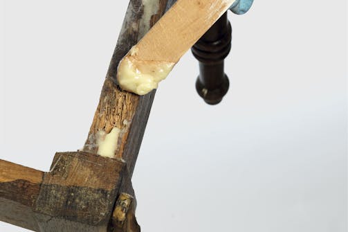 Epoksiliimaa reikien paikkaamiseen Epoksiliimaa reikien paikkaamiseen